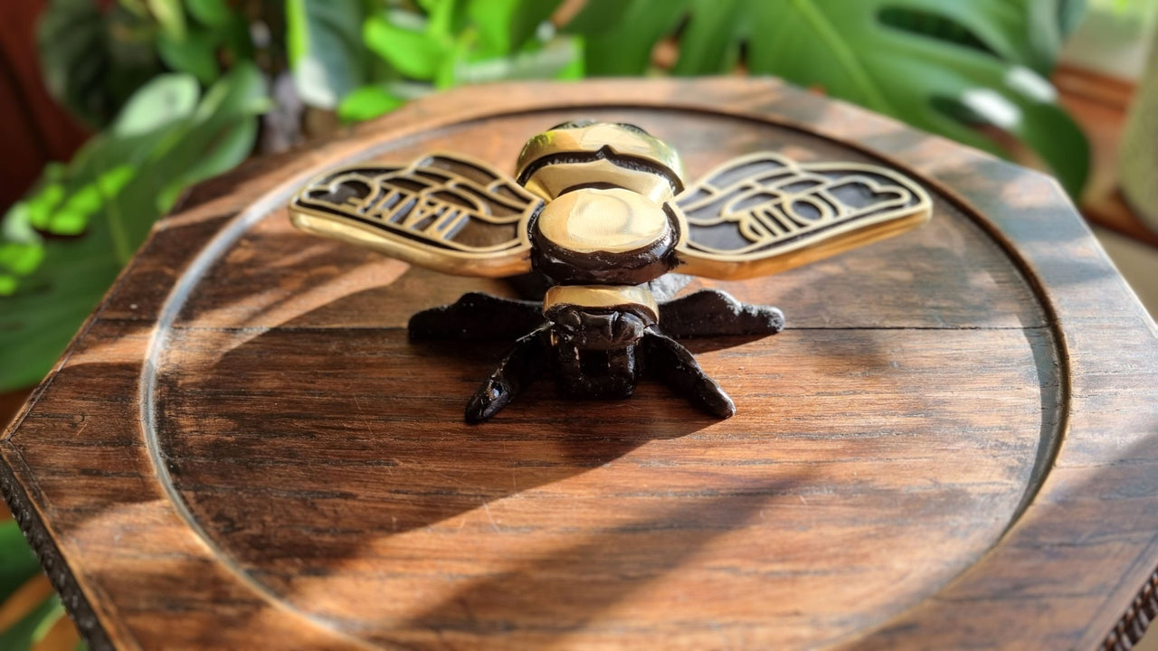 Personalised Bumble Bee Door Knocker - The Metal Foundry